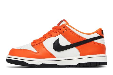 nike sb dunk halloween 2022|Nike dunk low halloween release date.